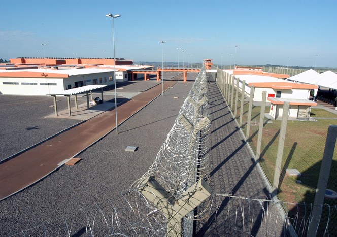 Há apenas 4 penitenciárias de segurança máxima no Brasil: modelo americano