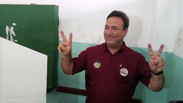 Governo do Amapá: Lucas é o primeiro candidato a votar