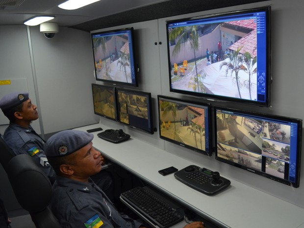 Segurança na virada: PM vai usar câmeras de monitoramento na orla