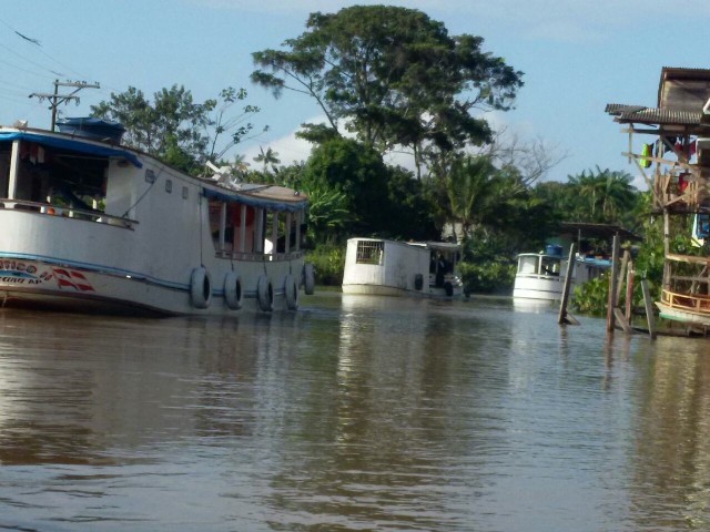 crime ambiental: Polícia apreende 4 embarcações com madeira ilegal nas Pedrinhas