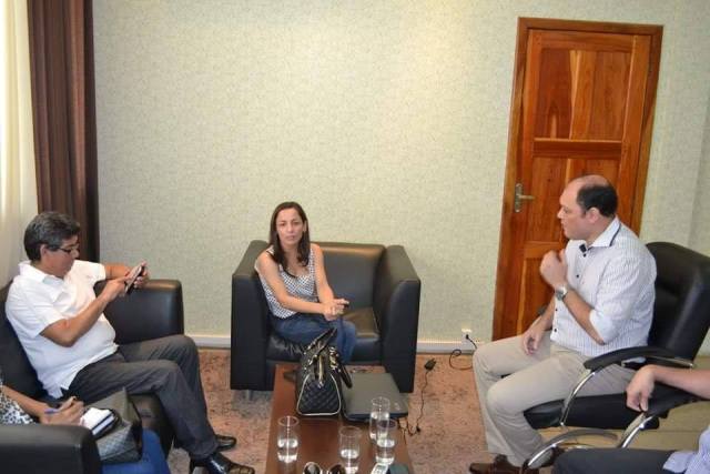 Prefeitura de Santana realiza reunião com UNIFAP e gestores de