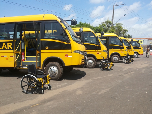 Em Macapá: Transporte para reduzir a evasão escolar na área rural