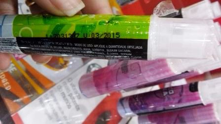 Sexshop vendia lubrificantes e preservativos vencidos há 1 ano