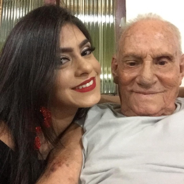Mayra e o avô