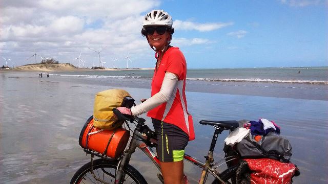 De bike, holandesa cruza a América do Sul e chega a Oiapoque