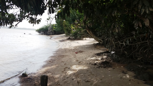 Praia de rio ainda é pouco conhecida em Macapá