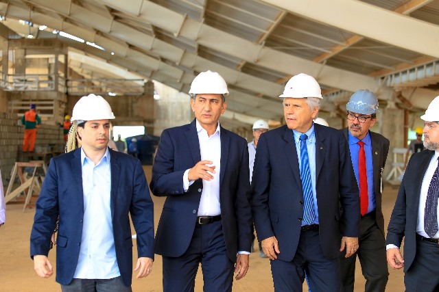 Presidente da Infraero garante entrega do aeroporto em 2018