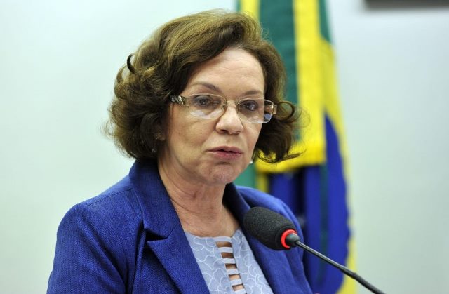 “Fake news”, diz Fátima Pelaes sobre retirada de pré-candidatura