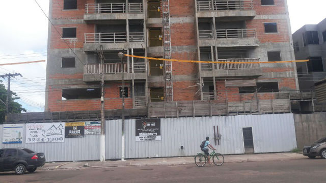 Fiscalização notifica e multa donos de obras irregulares em Macapá