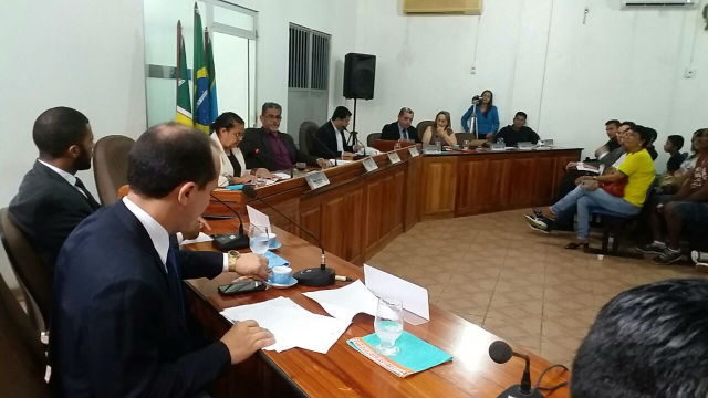Justiça suspende sessão para afastar presidente da Câmara de Oiapoque