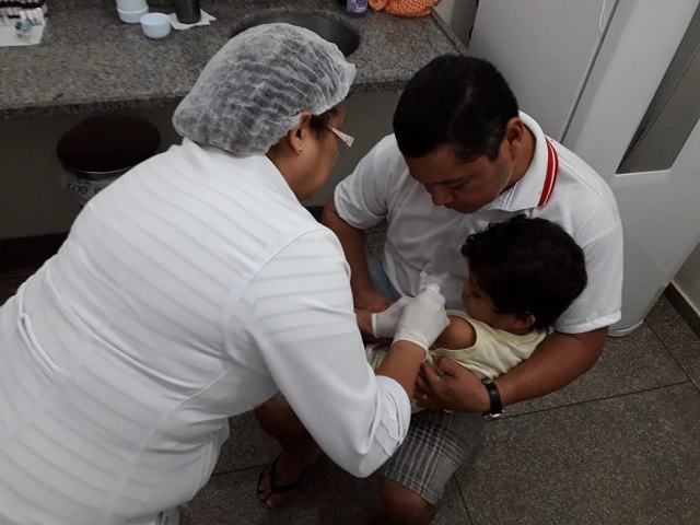 Vacinação contra sarampo e paralisia infantil já começou