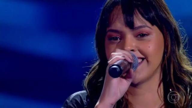 Cantora do Amapá chama atenção e avança no The Voice