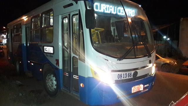 Polícia procura criminosos que assaltaram ônibus na Sérgio Arruda