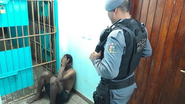 Homem é preso com objetos furtados de farmácia no Centro de Macapá