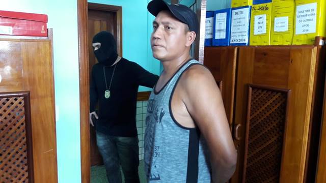 Distribuidor de drogas conhecido da polícia é preso com 9 quilos de maconha