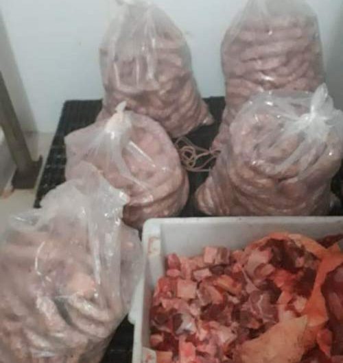 Supermercado vendia alimentos estragados e fabricados sem higiene, diz Polícia Civil