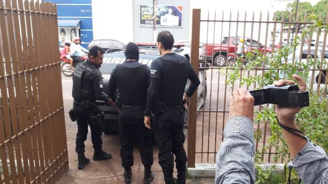 Polícia prende cantor em 2ª fase da Bifront
