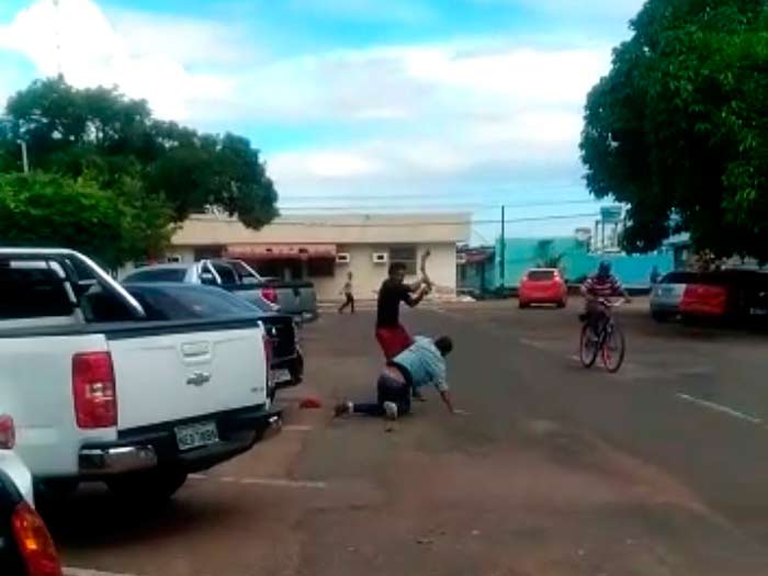 Pauladas: Flanelinhas brigam por vagas de estacionamento em Macapá