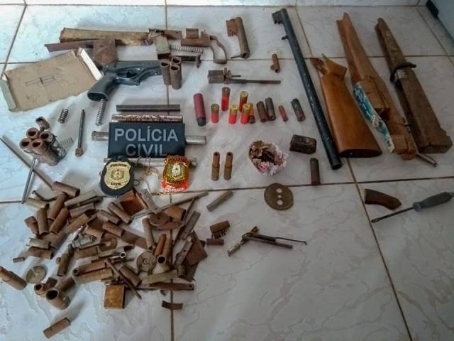 Oficina de armas clandestina é desmantelada em Ferreira Gomes