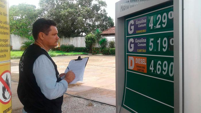 Procon notifica posto que vende gasolina a R$ 5,19 no cartão