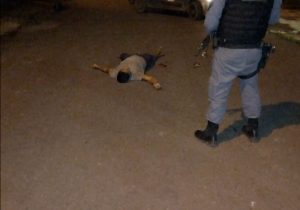 Após roubar e esfaquear taxista, assaltante é baleado em Macapá