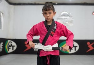 Menina de ouro do Jiu-Jitsu amapaense busca patrocínio