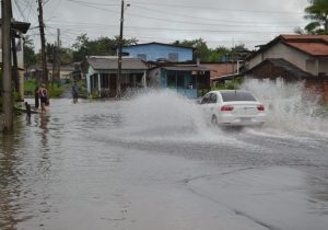 Em poucas horas chove metade do previsto para o mês de julho em Macapá