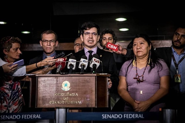 Senador do Amapá pede impeachment de ministro do Meio Ambiente