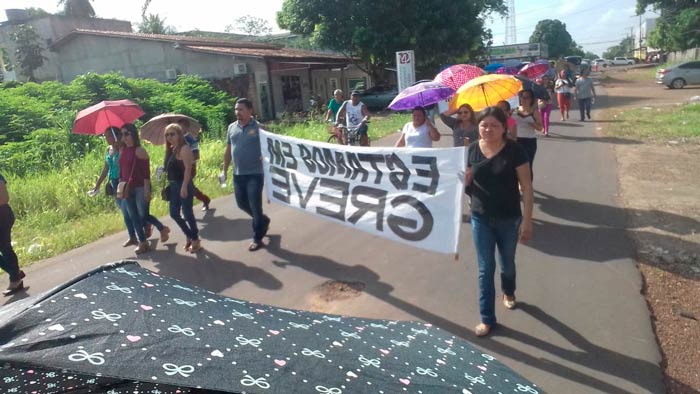 Santana: Servidores em greve há quase 1 mês reclamam de “enrolação”