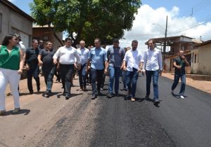 Davi, Waldez e Clécio lançam convênios de R$ 30 milhões para asfaltar vias de Macapá