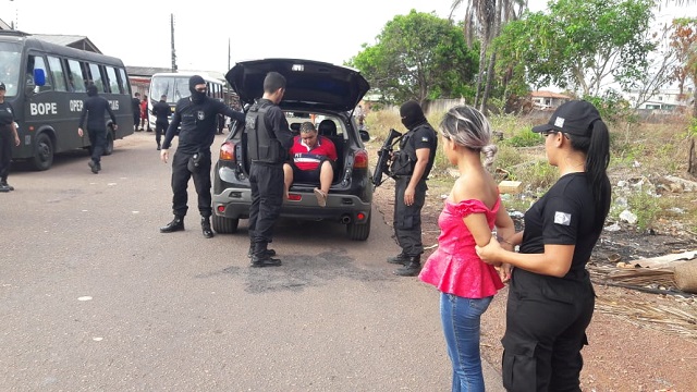 Polícia Civil flagra casal ‘filiado’ à facção com 1 kg de drogas