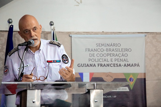 Brasil e França traçam solução para crimes na fronteira no Amapá