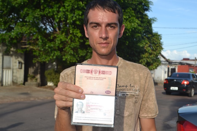 Em Macapá, jovem russo pede emprego para voltar ao país de origem