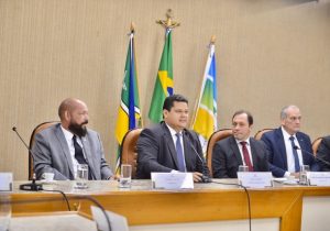 Davi confirma recursos para modernização de judiciário do Amapá