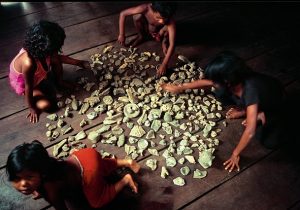 Exposição retrata relação entre fotografia e arqueologia na Amazônia