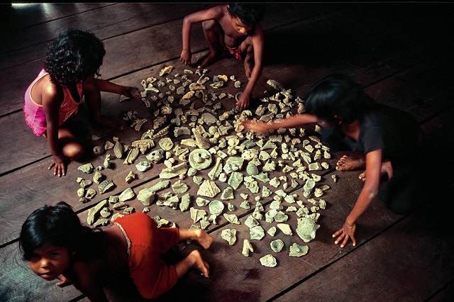 Exposição retrata relação entre fotografia e arqueologia na Amazônia