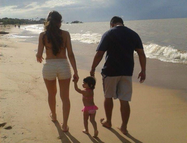 Pai, mãe e filha: a família que descansou no Rio Jari