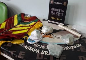 Mototaxista que fazia entrega de drogas é preso com 2 kg de crack