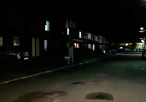 Em Macapá, moradores em janelas de apartamentos fazem oração coletiva