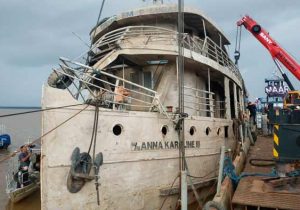 Ossos de criança encontrados em navio chegam hoje a Macapá