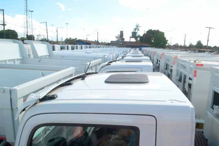 Frota será entregue a 14 municípios após a chegada dos últimos veículos, diz Davi