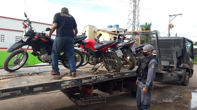 Rastreador leva PM a esconderijo de motos roubadas