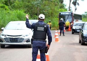 Rodízio continua gerando multas a motoristas desavisados e teimosos