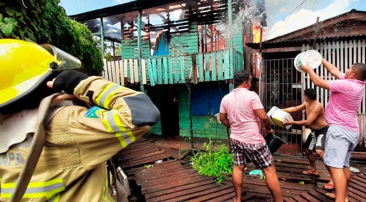Pintor perde casa em incêndio, mas salva o filho: “era o mais importante”