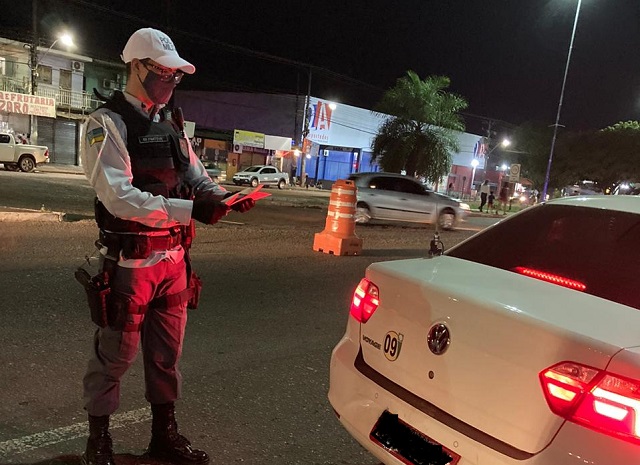 Motoristas sem CNH e recusa do bafômetro lideram infrações de trânsito no Amapá