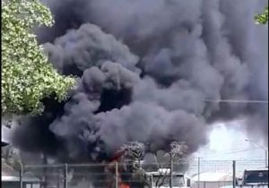 Incêndio destrói carreta de soja no Amapá