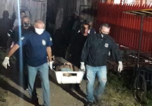 Após sair para comprar lanche, jovem é achado morto em área de pontes