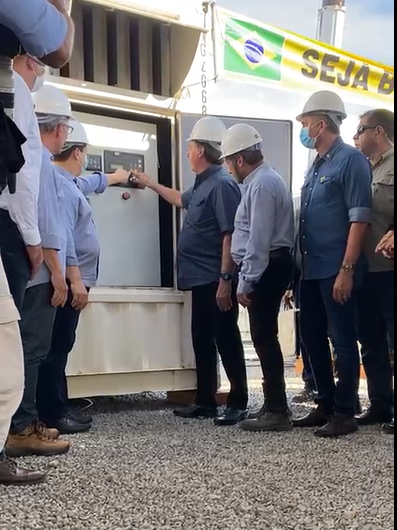 Bolsonaro aciona usina termoelétrica no Amapá