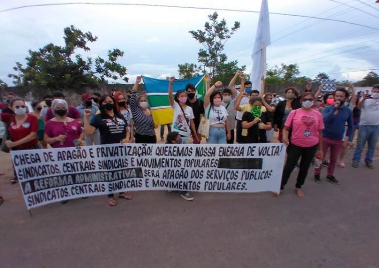 Ministro das Minas e Energia é recebido com protestos em Macapá