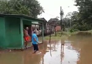 Calçoene: centenas de casas ficam debaixo d'água após 4 dias de chuva